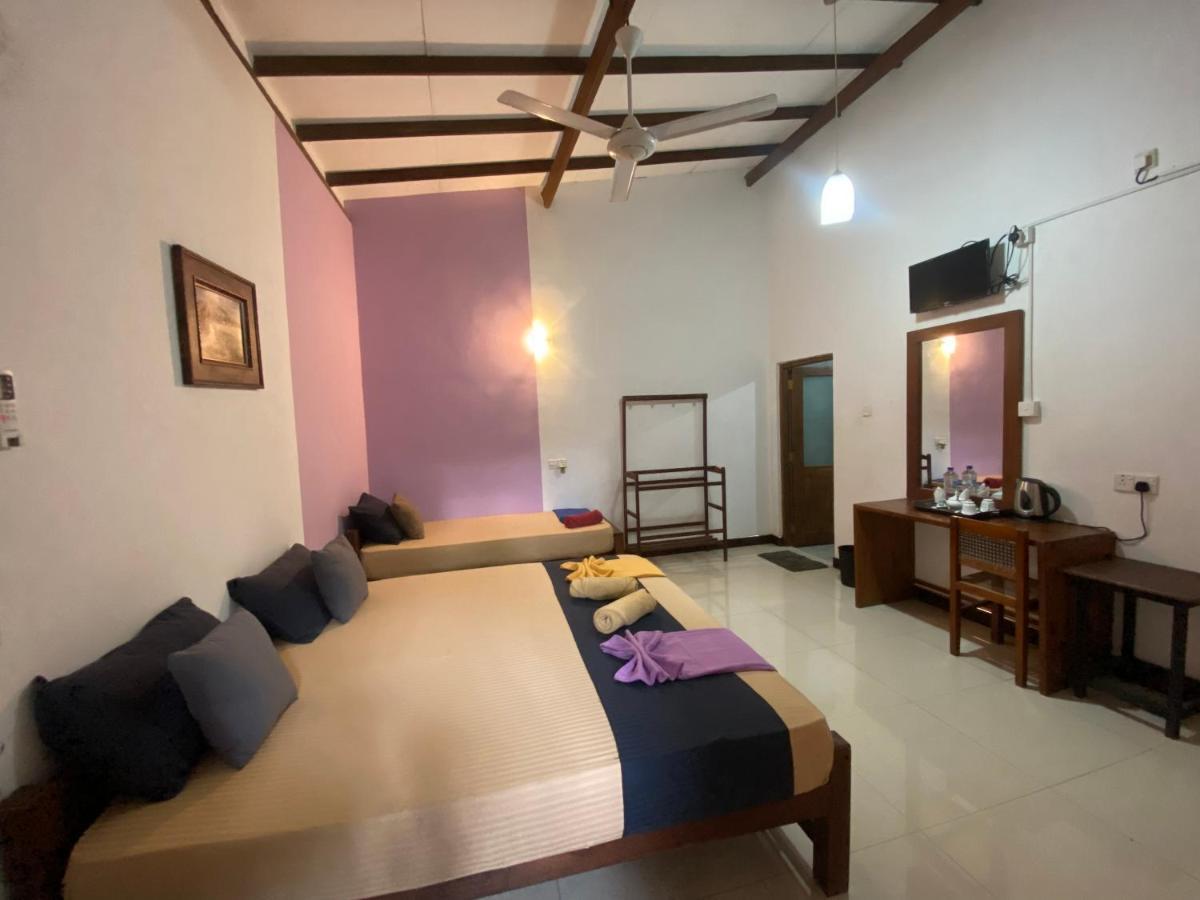 The Yala City Guest House Tissamaharama Extérieur photo